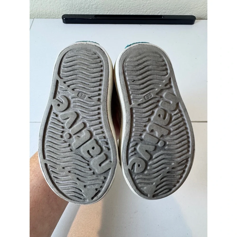 Native Jefferson Slip On Shoes Kids Size 5 Gray Sandals‎ Lightweight Minimalist